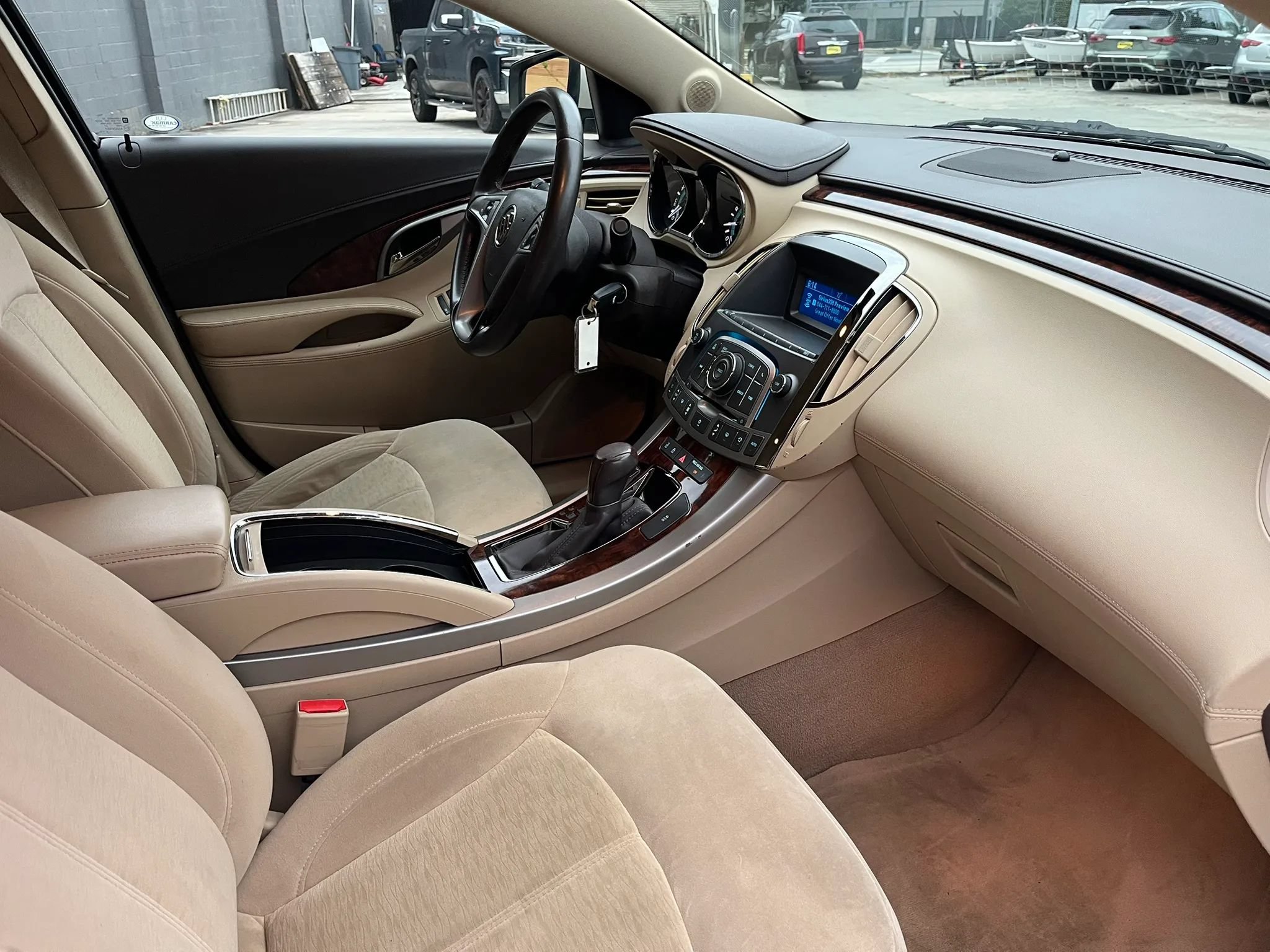 Used 2010 Buick LaCrosse CX FWD image 12
