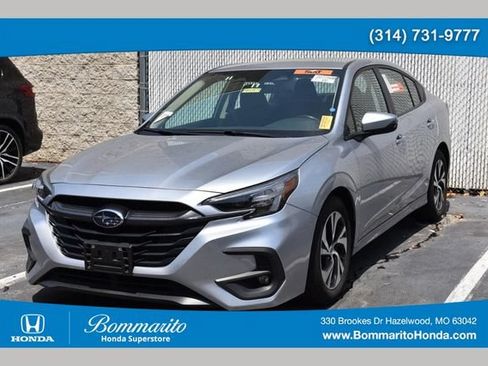 Used 2025 Subaru Legacy Premium AWD/4WD image 1