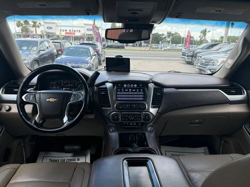 Used 2016 Chevrolet Suburban LT RWD image 10