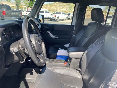 Used 2017 Jeep Wrangler Unlimited Sahara w/ Trailer Tow Group image 9