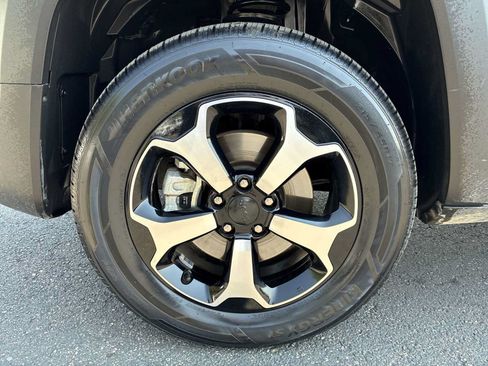 Used 2022 Jeep Renegade Trailhawk AWD/4WD image 17