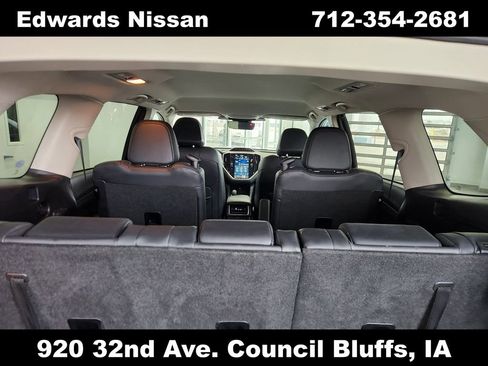 Used 2023 Subaru Ascent Limited image 12