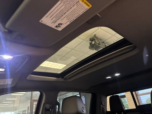 Used 2022 GMC Sierra 1500 Denali AWD/4WD image 18