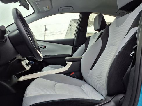 Used 2018 Toyota Prius Prime Plus image 6