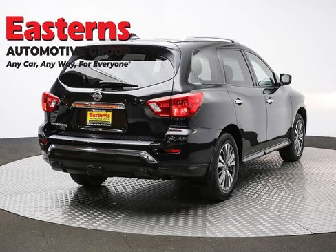 Used 2020 Nissan Pathfinder S image 5