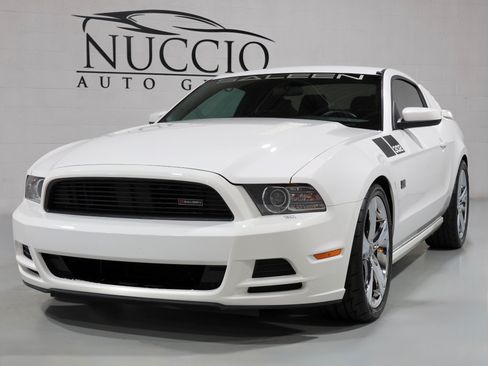 Used 2013 Ford Mustang GT RWD image 22