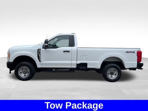 Used 2023 Ford F250 XL w/ Snow Plow/Camper Package AWD/4WD image 2
