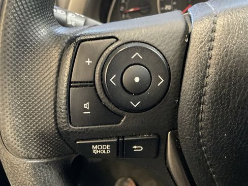 Used 2013 Toyota RAV4 LE image 12