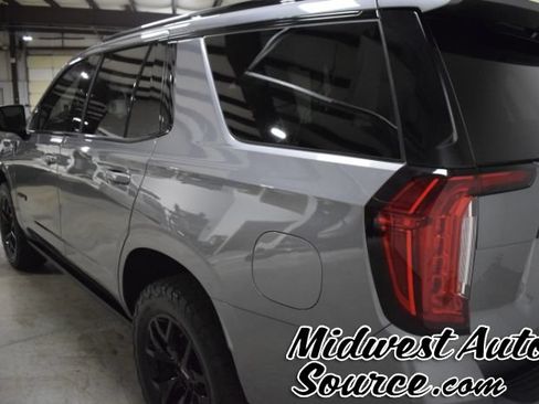 Used 2021 GMC Yukon AT4 w/ AT4 Premium Package AWD/4WD image 3