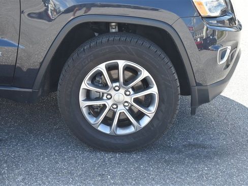 Used 2016 Jeep Grand Cherokee Limited w/ Luxury Group II AWD/4WD image 3