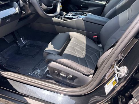 Used 2025 BMW 530i image 14