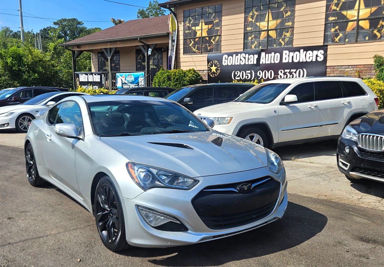Used 2013 Hyundai Genesis 3.8 RWD image 1