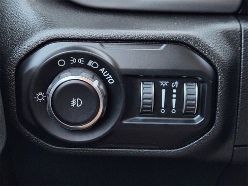 Used 2020 Jeep Wrangler Unlimited Sport S image 24