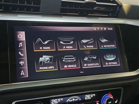 Used 2019 Audi Q3 2.0T Prestige w/ Prestige Package AWD/4WD image 12