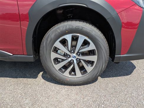 Certified 2025 Subaru Outback Premium image 9