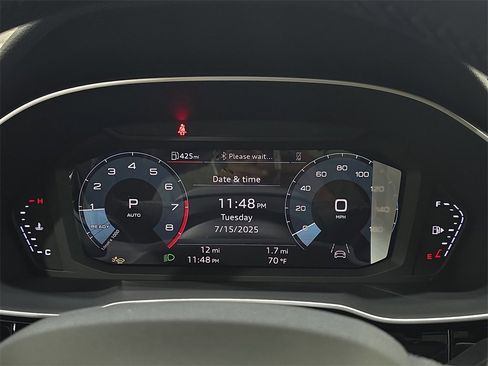 Used 2025 Audi Q3 2.0T Premium w/ Convenience Package image 19