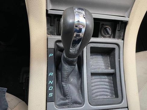 Used 2016 Ford Taurus SE image 34