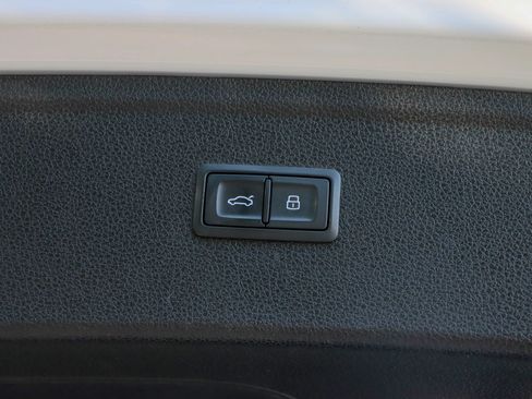 Used 2023 Audi Q5 2.0T Premium Plus AWD/4WD image 25
