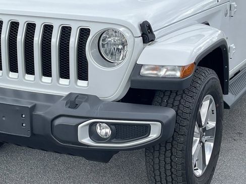 Used 2022 Jeep Wrangler Unlimited Sahara w/ Cold Weather Group image 10