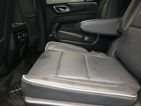 Used 2024 Chevrolet Tahoe Premier RWD image 16