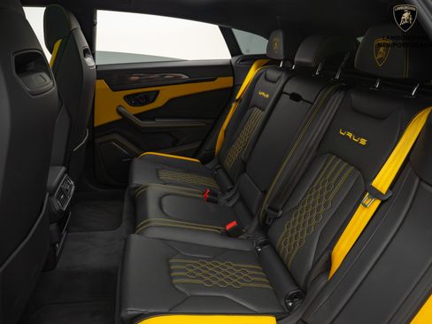 Used 2024 Lamborghini Urus S image 23