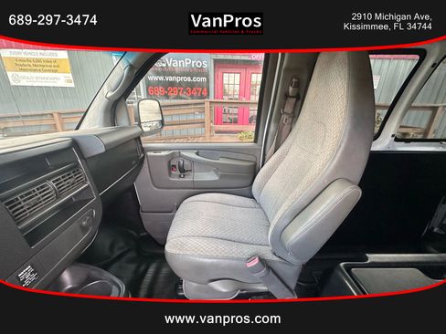 Used 2011 GMC Savana 3500 image 11