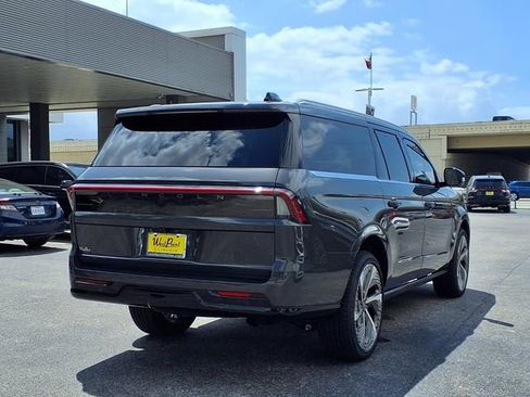 New 2026 Lincoln Navigator L Black Label AWD/4WD image 2