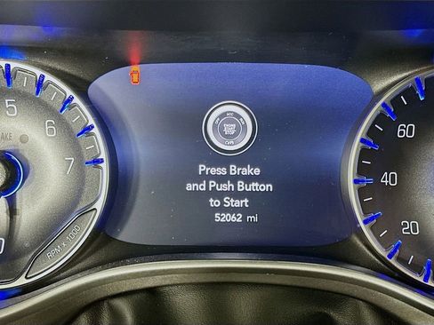 Certified 2024 Chrysler Pacifica Touring-L image 20