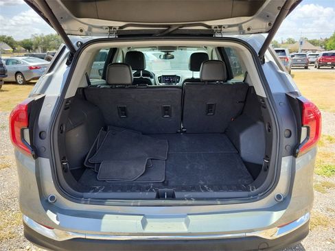 Used 2024 GMC Terrain SLT image 19
