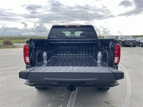 New 2026 GMC Sierra 1500 Elevation image 27