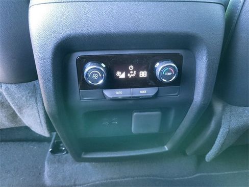 New 2026 Chevrolet Traverse Z71 w/ Enhanced Driving Package image 29