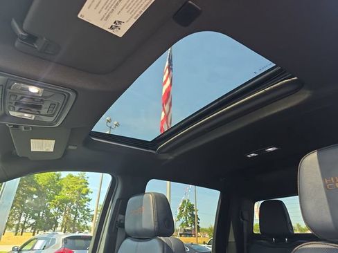 Used 2024 Chevrolet Silverado 2500 High Country w/ High Country Premium Package AWD/4WD image 30