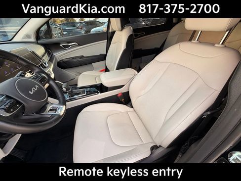 Certified 2025 Kia Sportage EX image 13