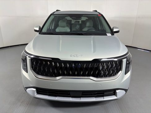 New 2026 Kia Carnival EX FWD image 3