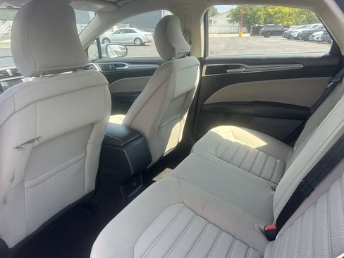 Used 2018 Ford Fusion S FWD image 30