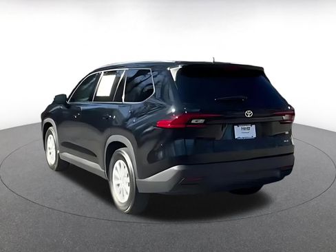 Used 2025 Toyota Grand Highlander XLE image 12