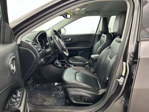 Used 2021 Jeep Compass Limited AWD/4WD image 4