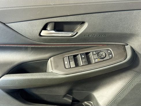 New 2026 Nissan Sentra SR FWD image 15