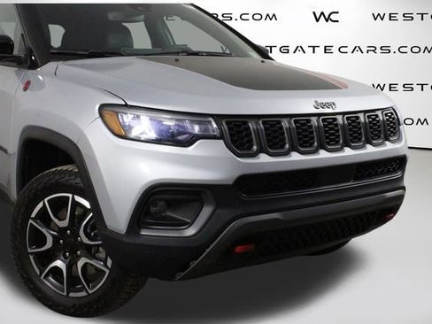 Used 2024 Jeep Compass Trailhawk image 48