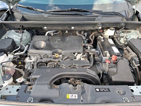 Used 2021 Toyota RAV4 XLE w/ Convenience Package image 27