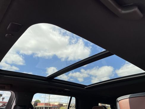 Certified 2024 GMC Yukon Denali Ultimate image 19