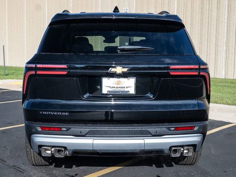 New 2026 Chevrolet Traverse LT image 6