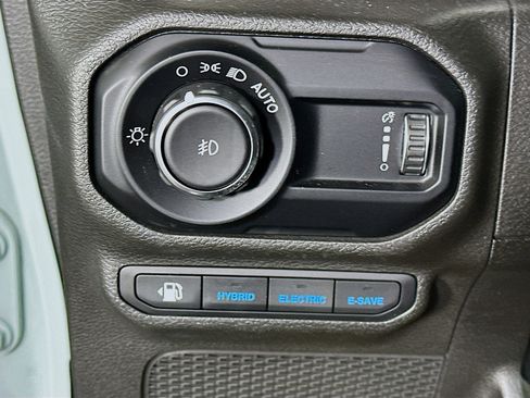 Used 2023 Jeep Wrangler Unlimited AWD/4WD image 17
