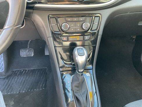 Used 2022 Buick Encore Preferred w/ Safety Package image 20