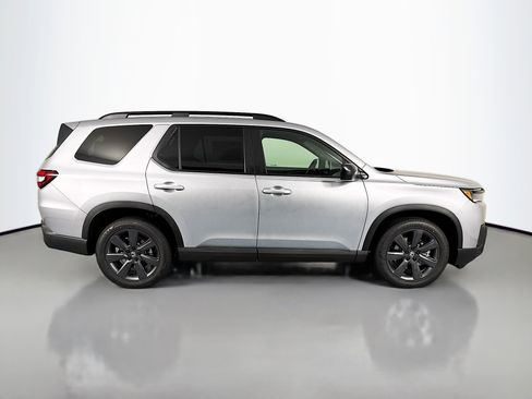 New 2026 Honda Pilot Sport image 4
