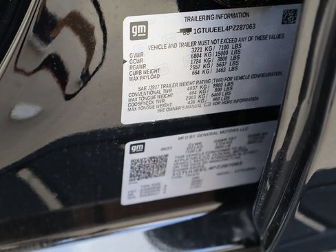 Used 2023 GMC Sierra 1500 AT4 w/ AT4 Premium Package AWD/4WD image 32