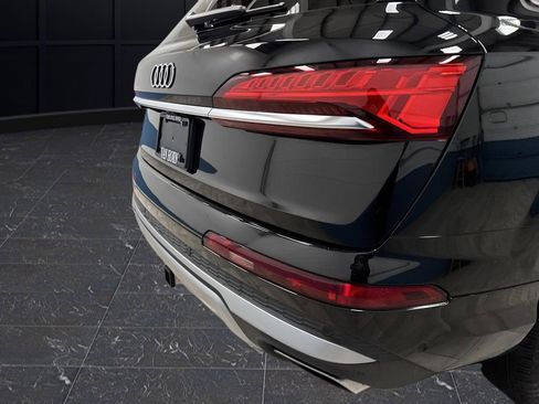 Used 2025 Audi Q7 3.0T Prestige w/ Prestige Package image 37