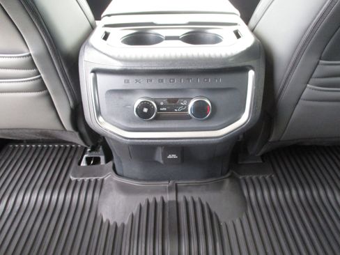 Used 2025 Ford Expedition Max Active AWD/4WD image 41