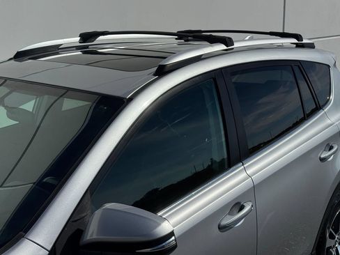 Used 2016 Toyota RAV4 XLE AWD/4WD image 9