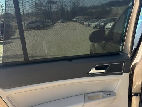 Used 2018 Volkswagen Atlas SE image 12